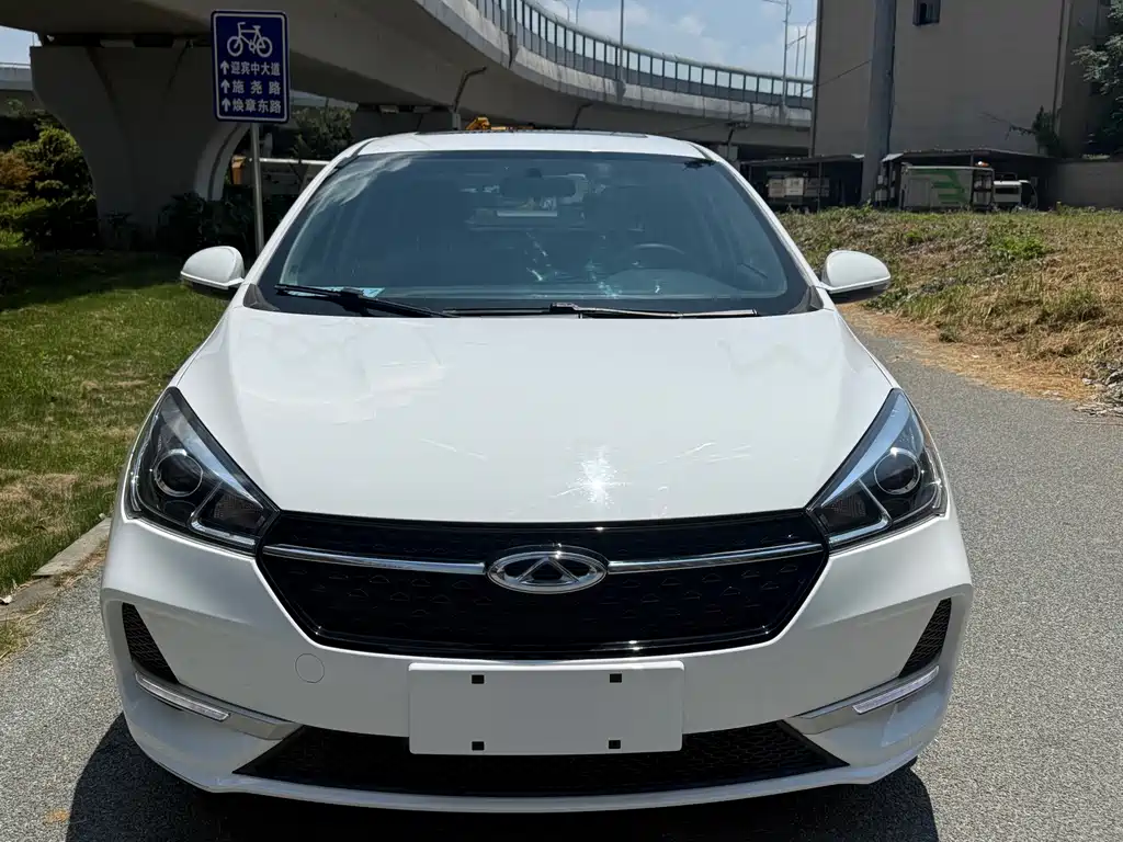 Chery Arrizo 5