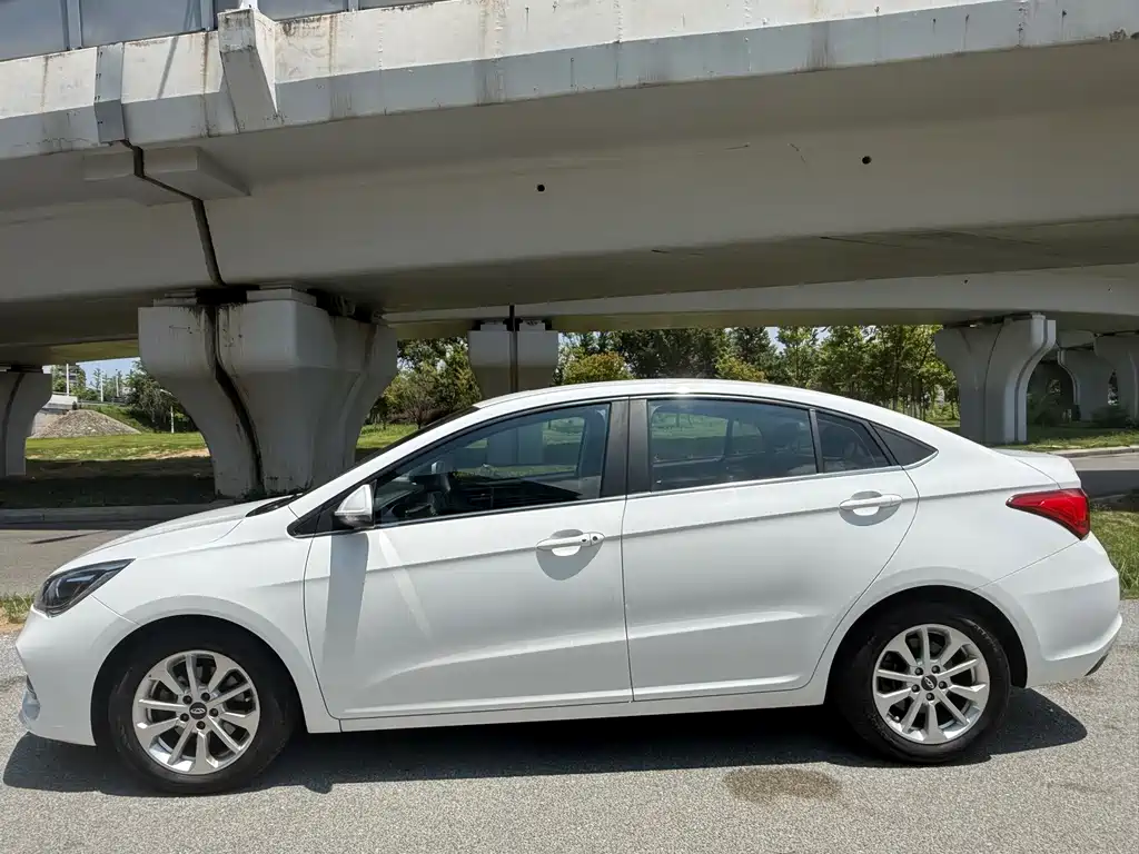 Chery Arrizo 5