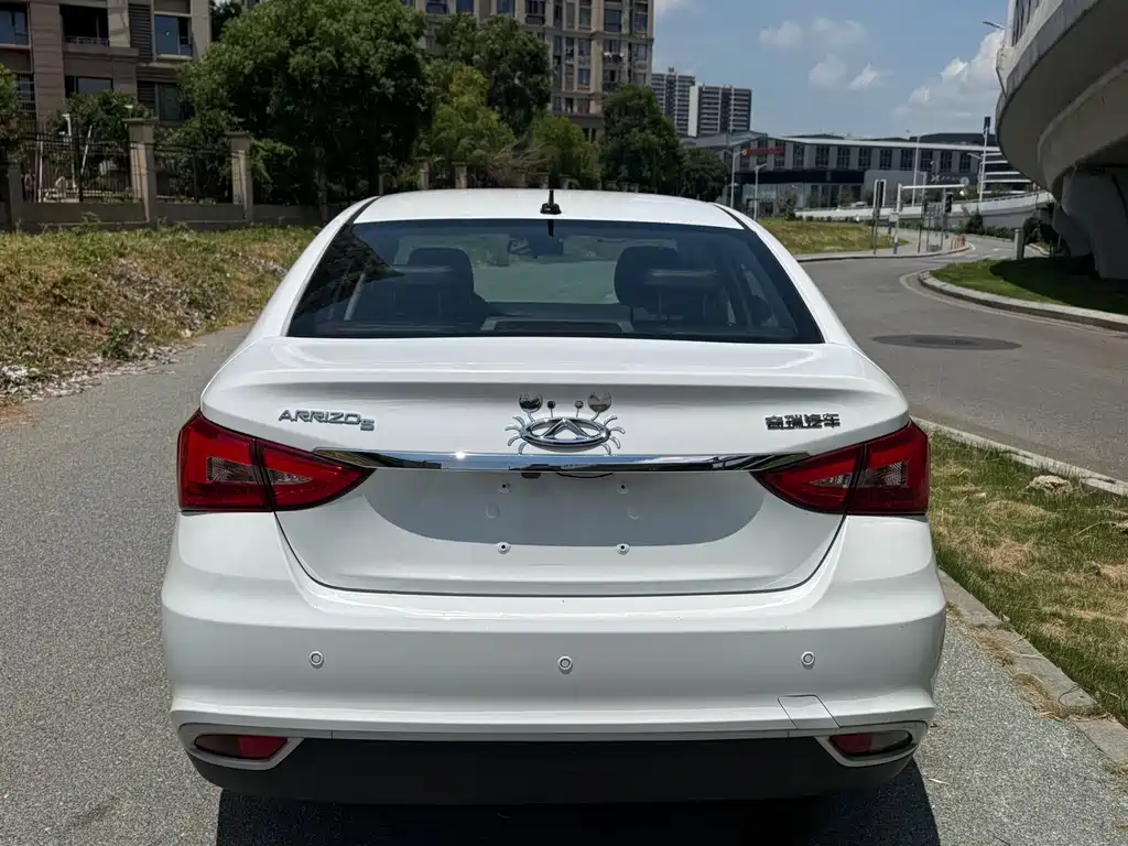 Chery Arrizo 5