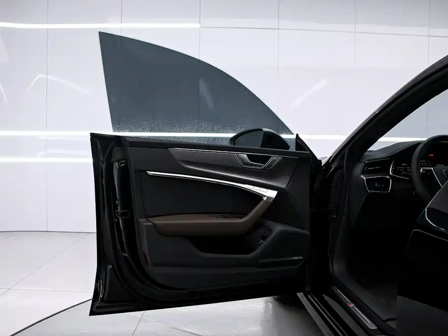 Audi A7L