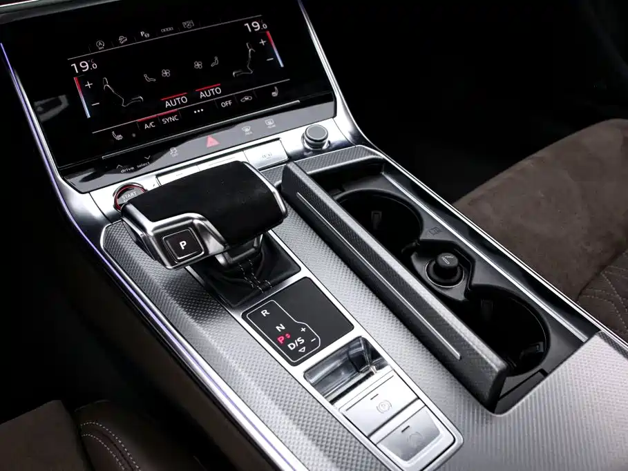 Audi A7L