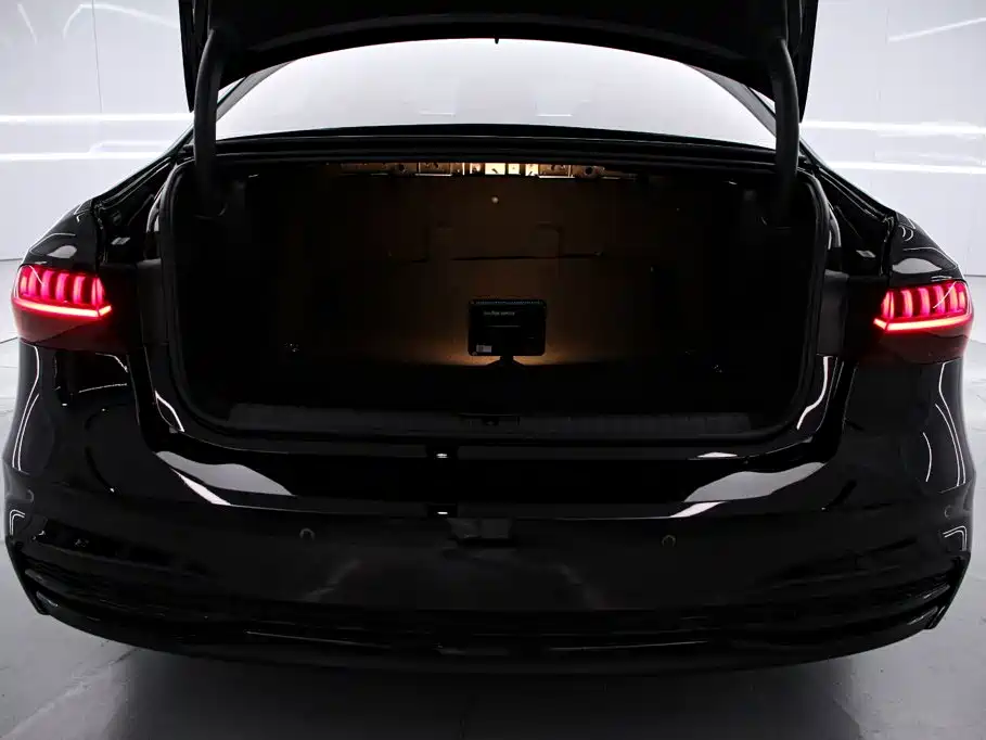 Audi A7L