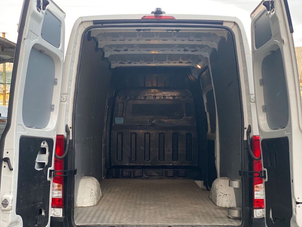 Hyundai H350