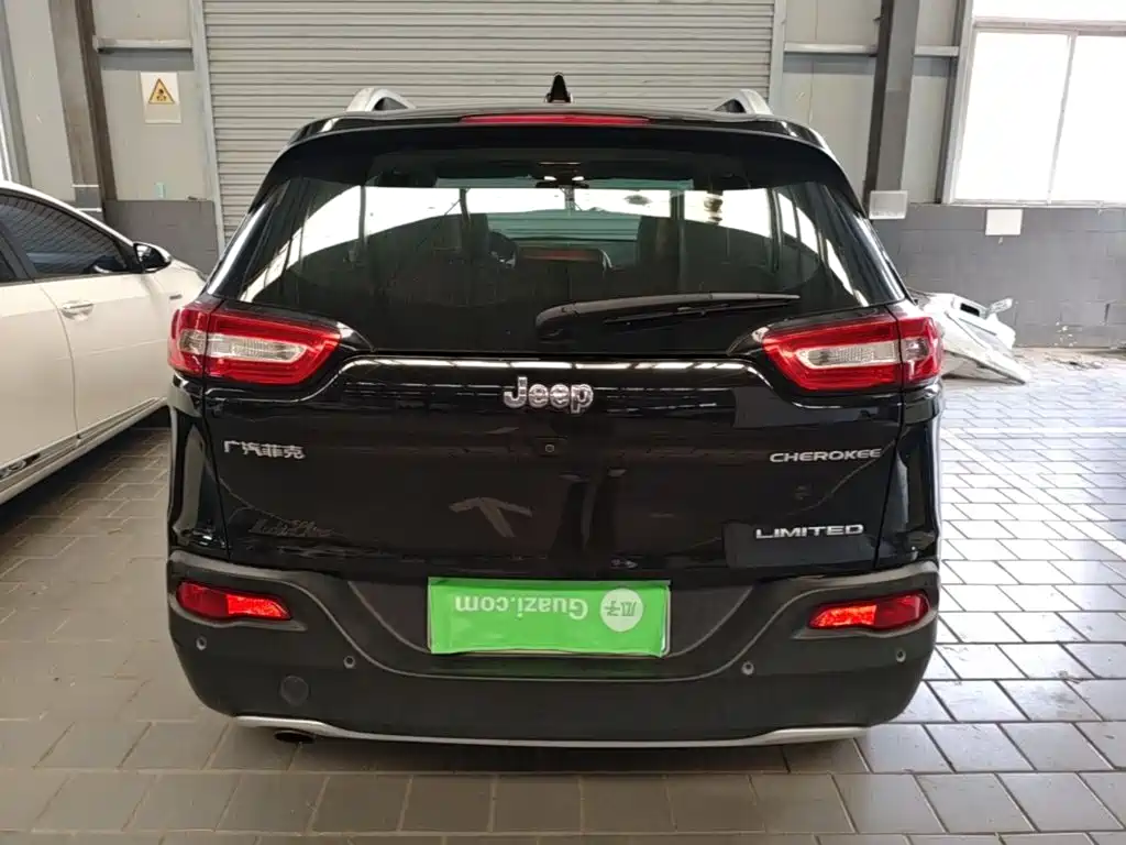Jeep Cherokee