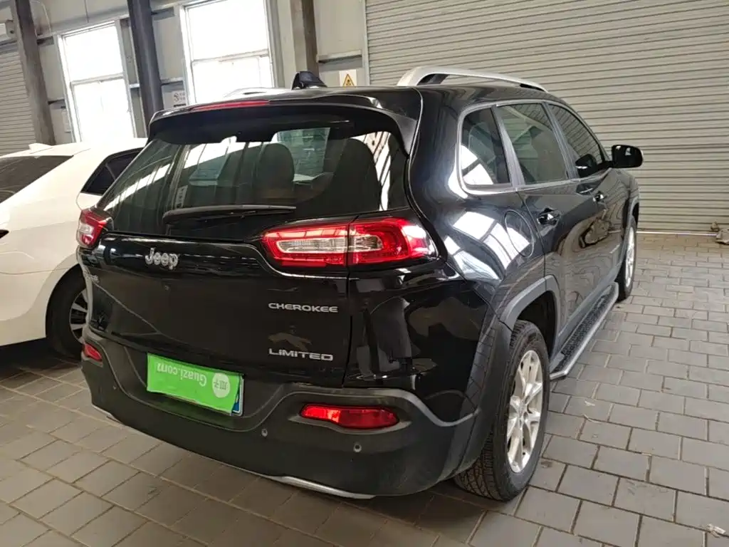 Jeep Cherokee