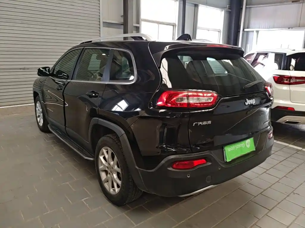Jeep Cherokee