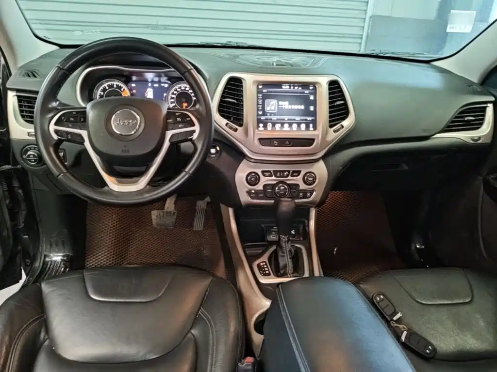 Jeep Cherokee