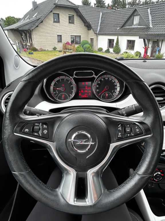 Opel Adam