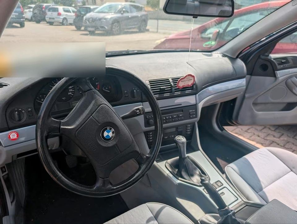 BMW 520