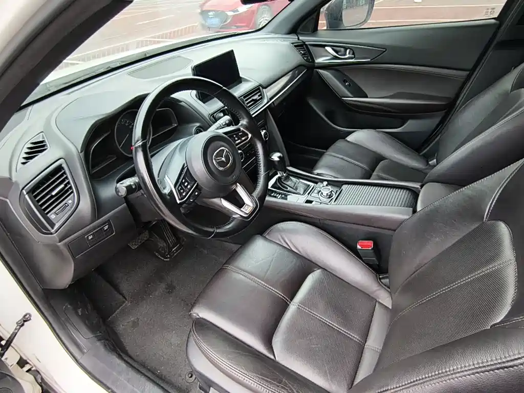 Mazda CX-4