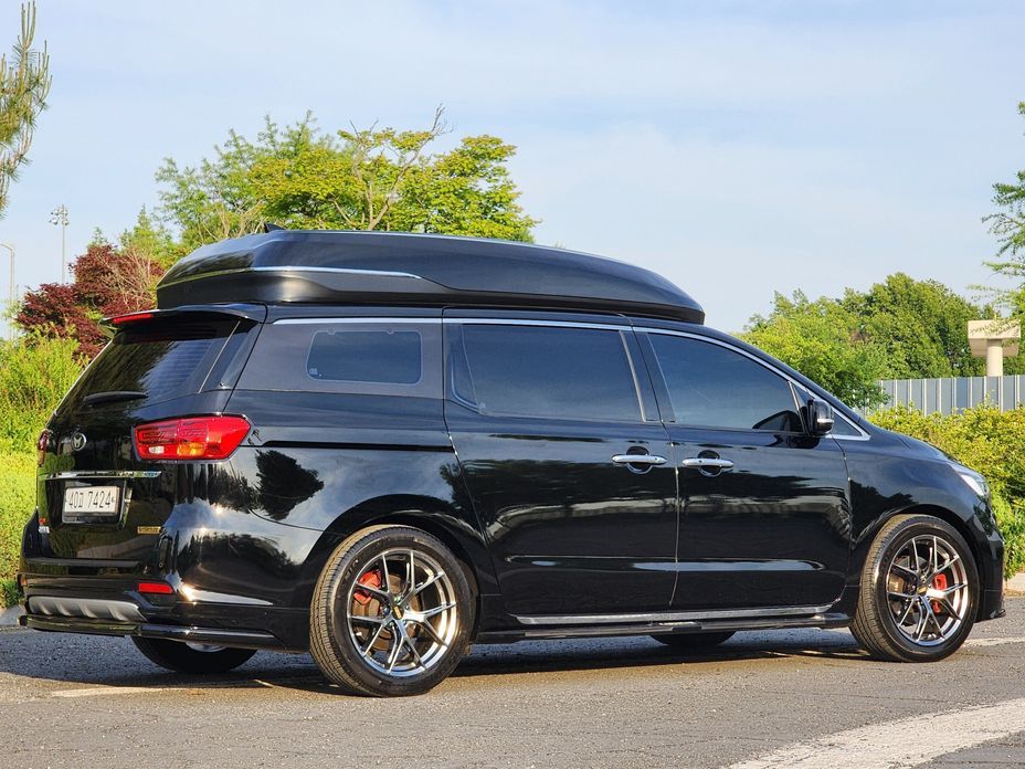 Kia Canival