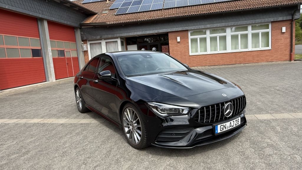 Mercedes-Benz CLA 180