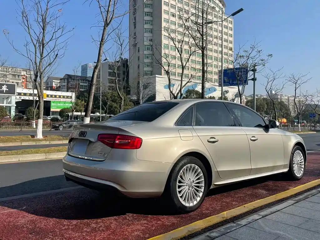 Audi A4L