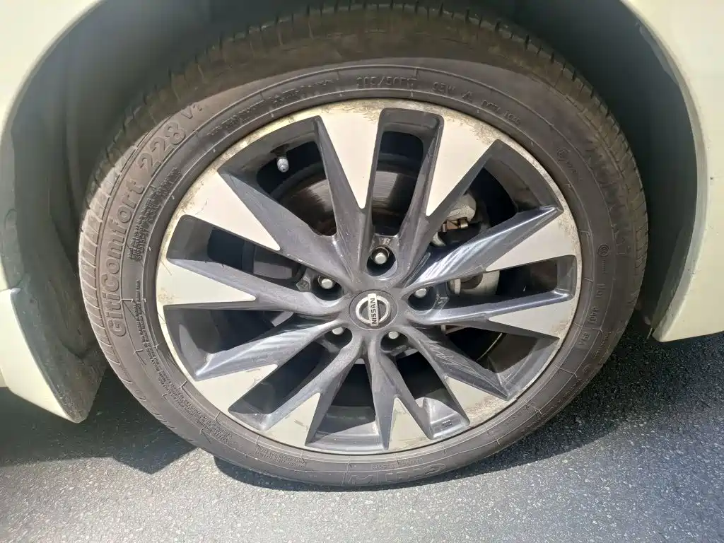 Nissan Bluebird
