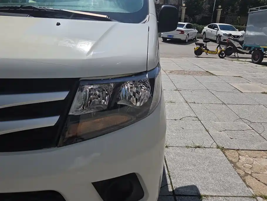 JAC Refine Refine M3