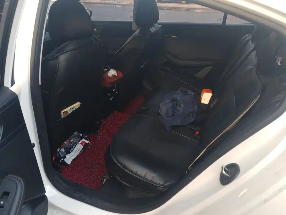 Roewe i5