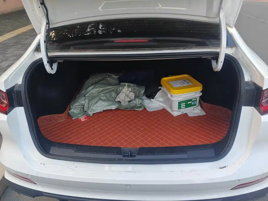 Roewe i5