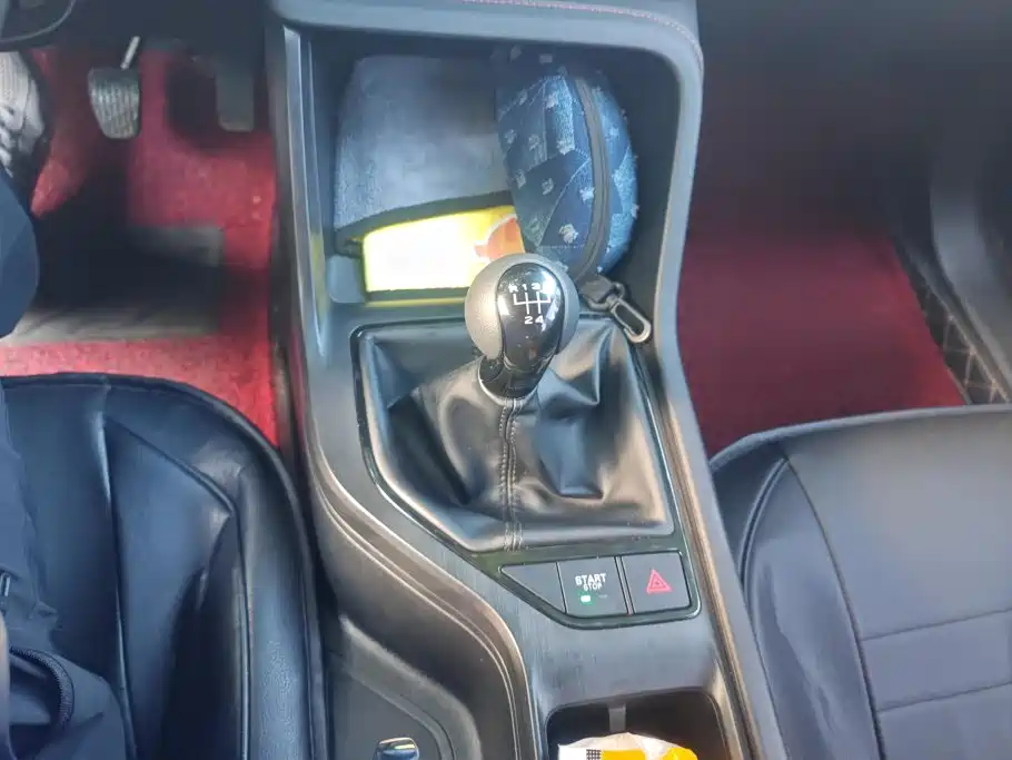 Roewe i5