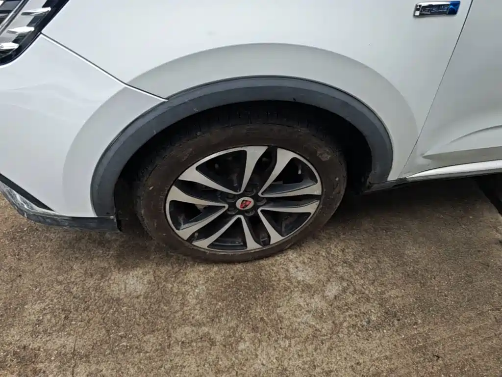Roewe RX3