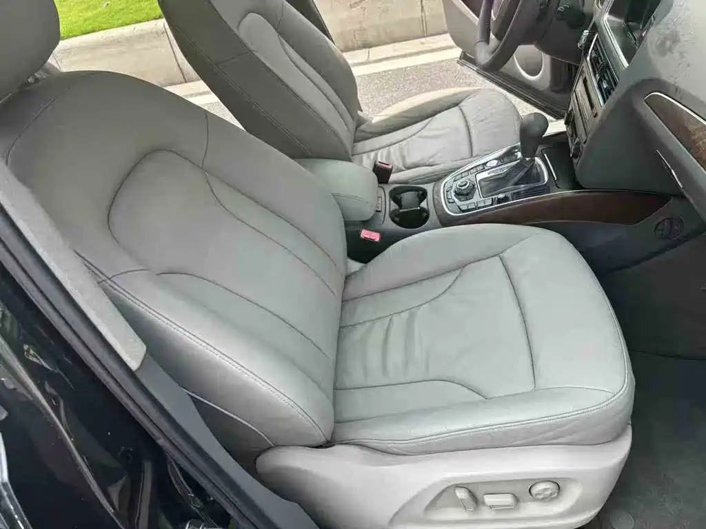 Audi Q5 (Import)