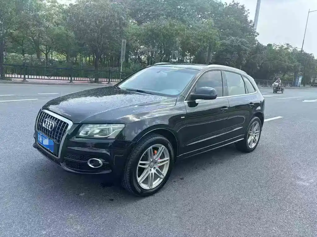 Audi Q5 (Import)