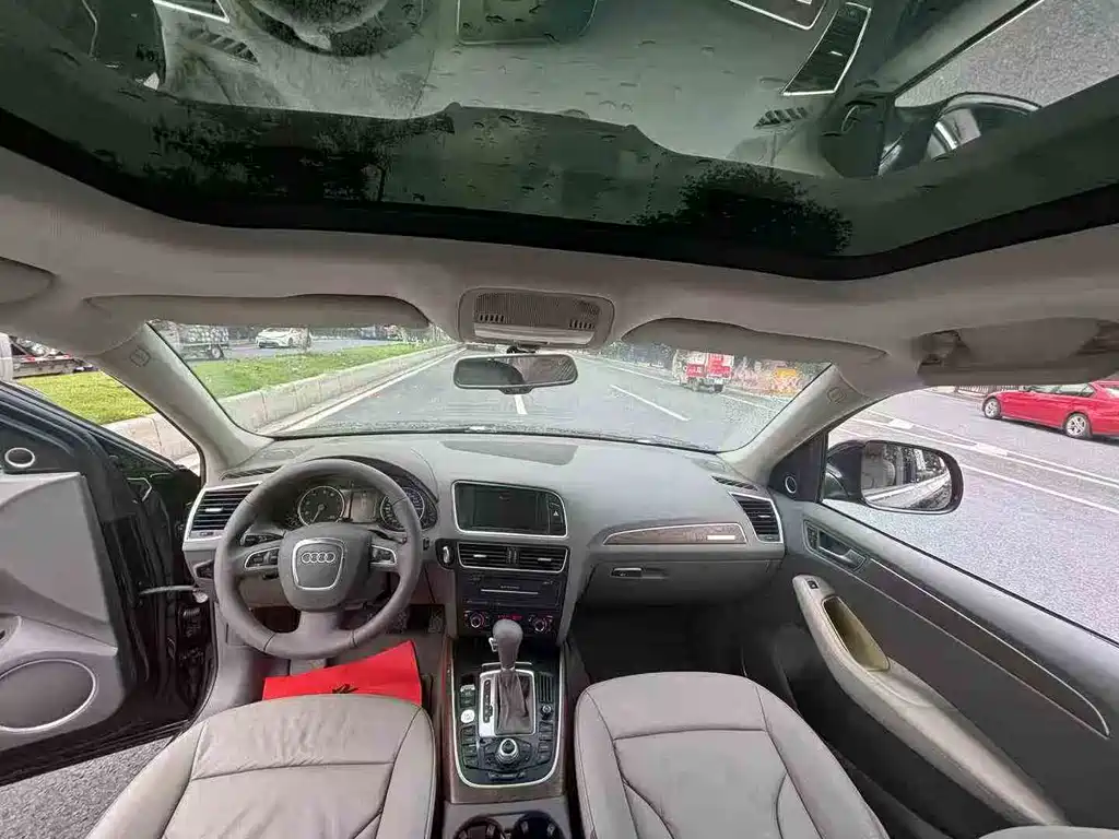 Audi Q5 (Import)