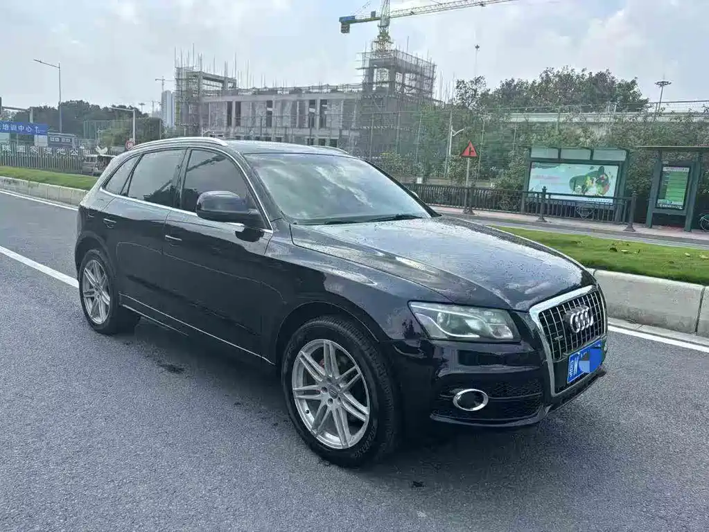 Audi Q5 (Import)