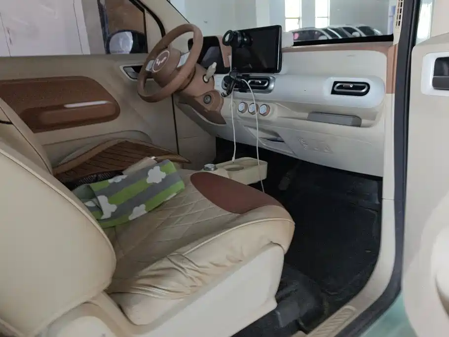 Wuling MINIEV
