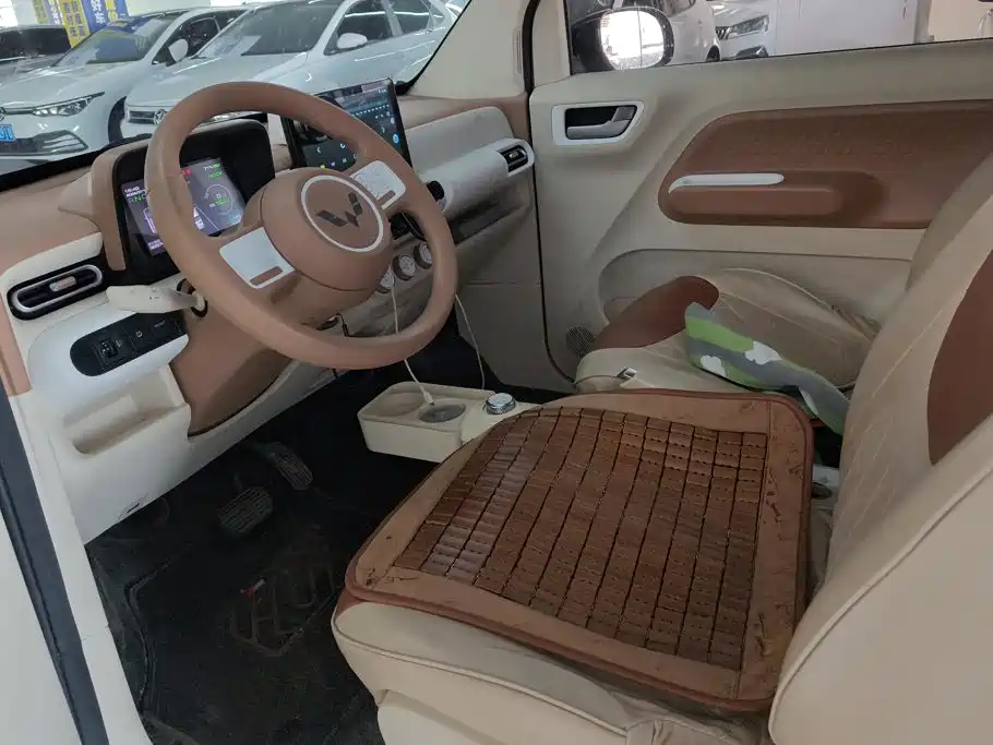 Wuling MINIEV