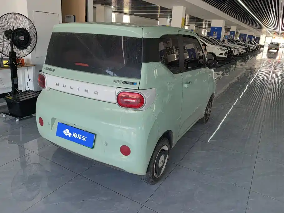 Wuling MINIEV