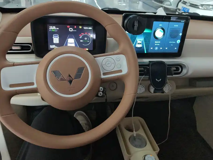 Wuling MINIEV