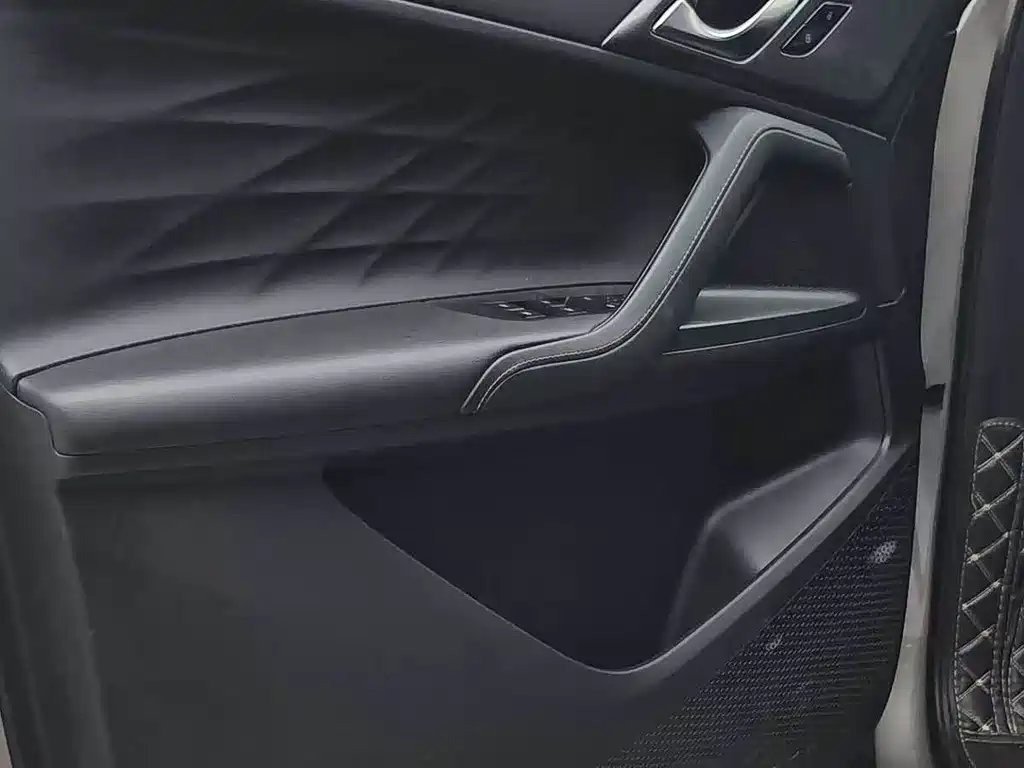 Roewe RX5