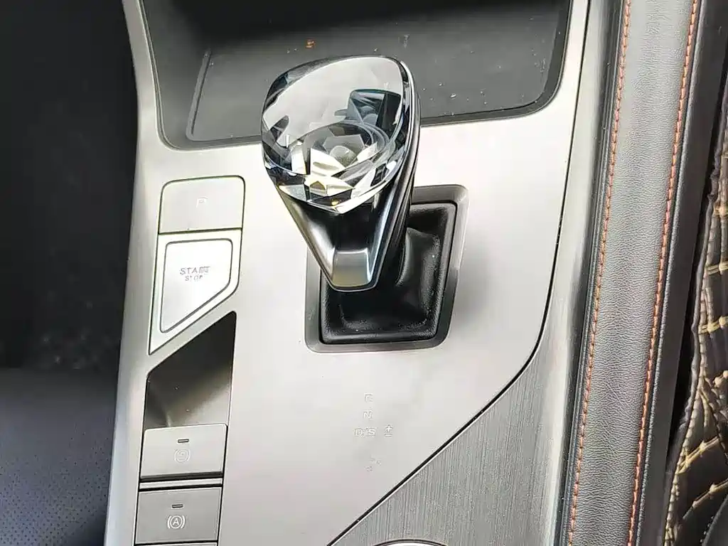 Roewe RX5
