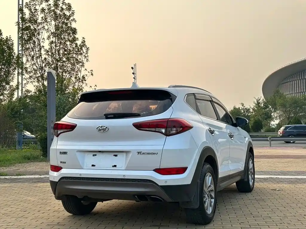 Hyundai Tucson