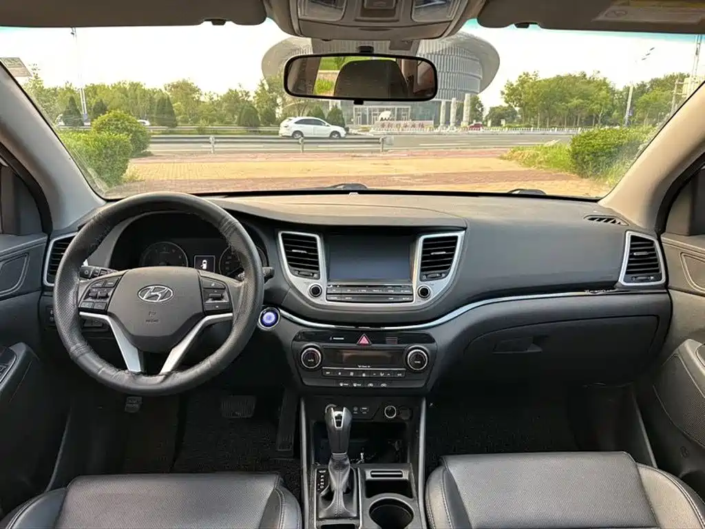 Hyundai Tucson