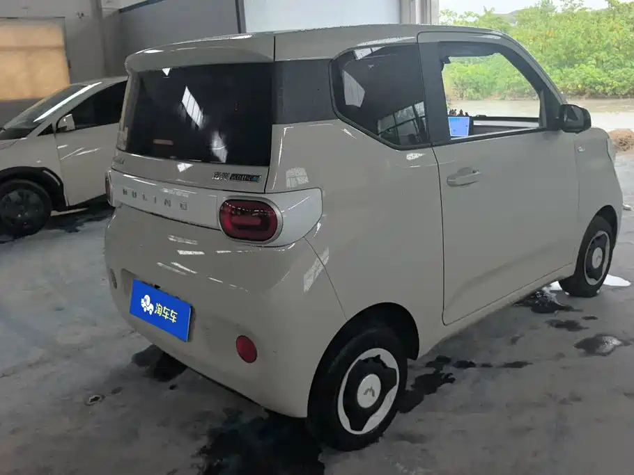 Wuling MINIEV