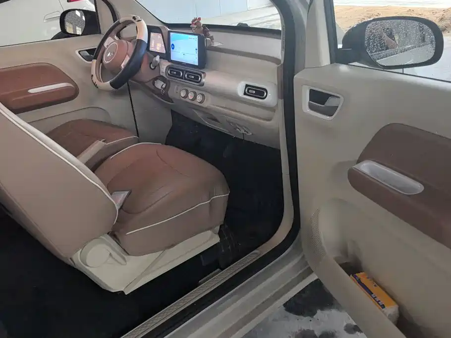 Wuling MINIEV