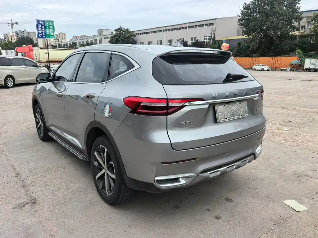 Haval F7