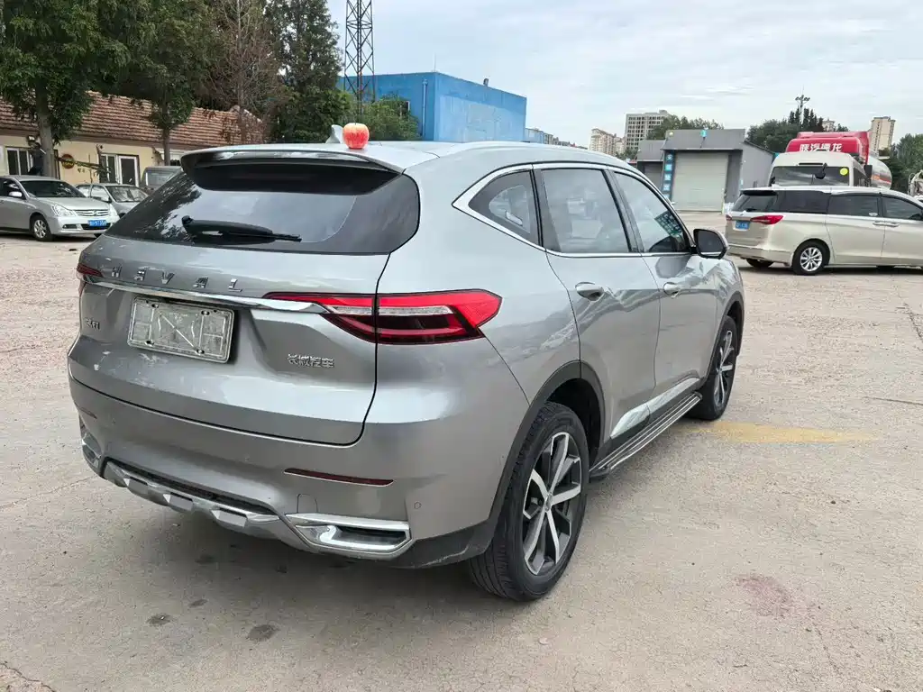 Haval F7
