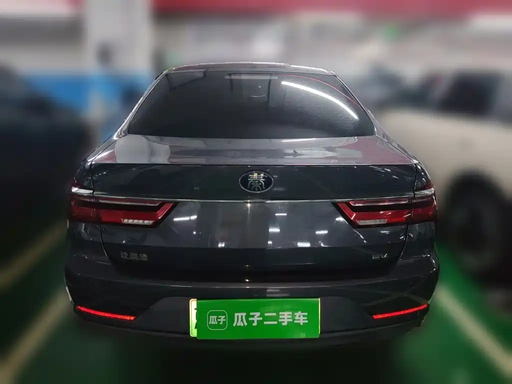 BYD Qin NEV