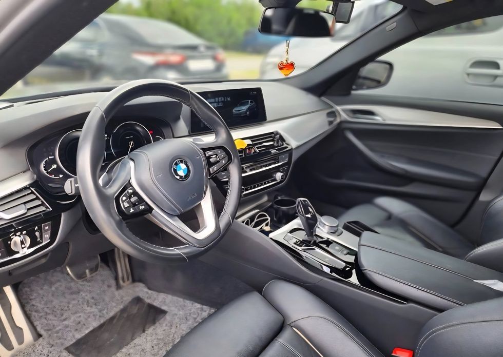 BMW 5-Series