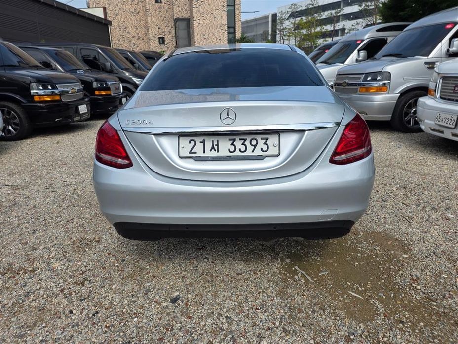 Mercedes-Benz C-Class