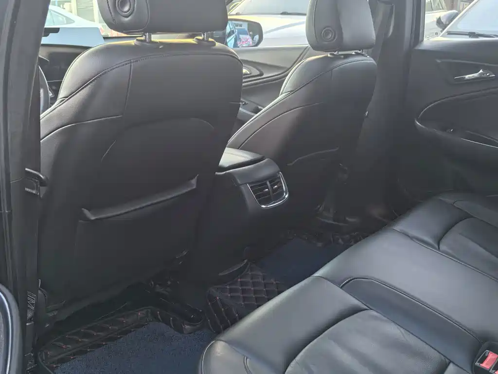 Chevrolet Malibu XL