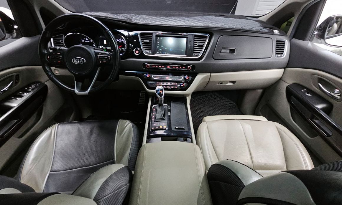 Kia Canival