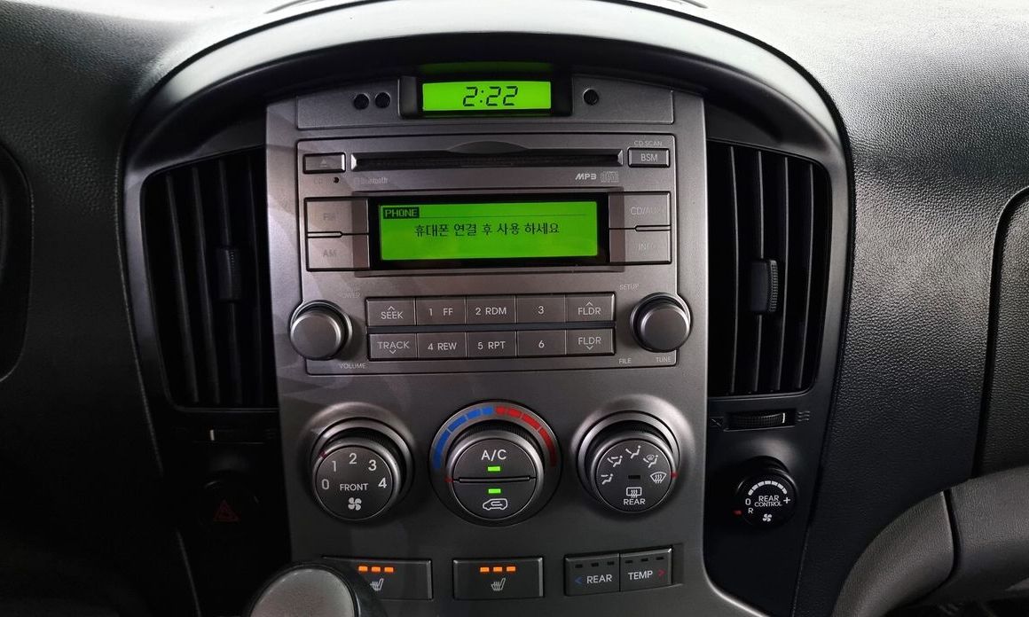Hyundai Starex