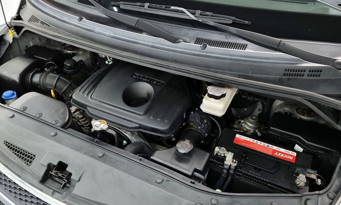 Hyundai Starex