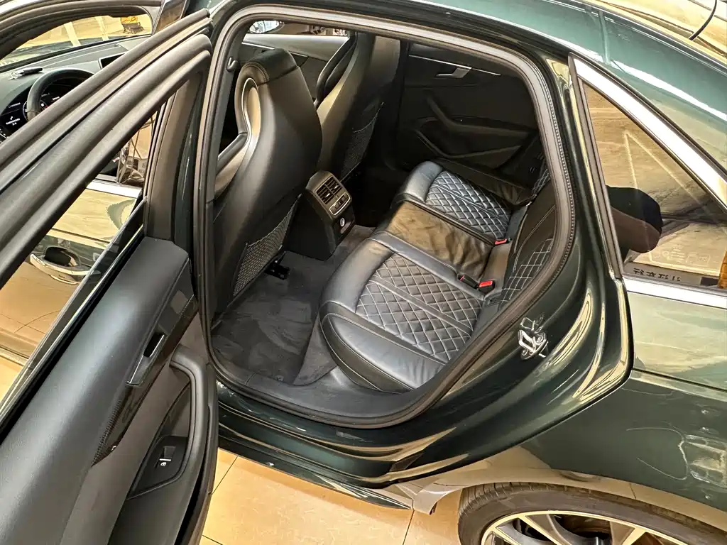 Audi S4