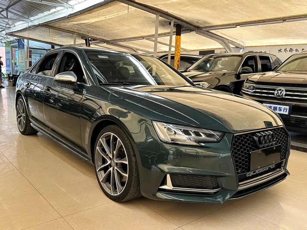 Audi S4