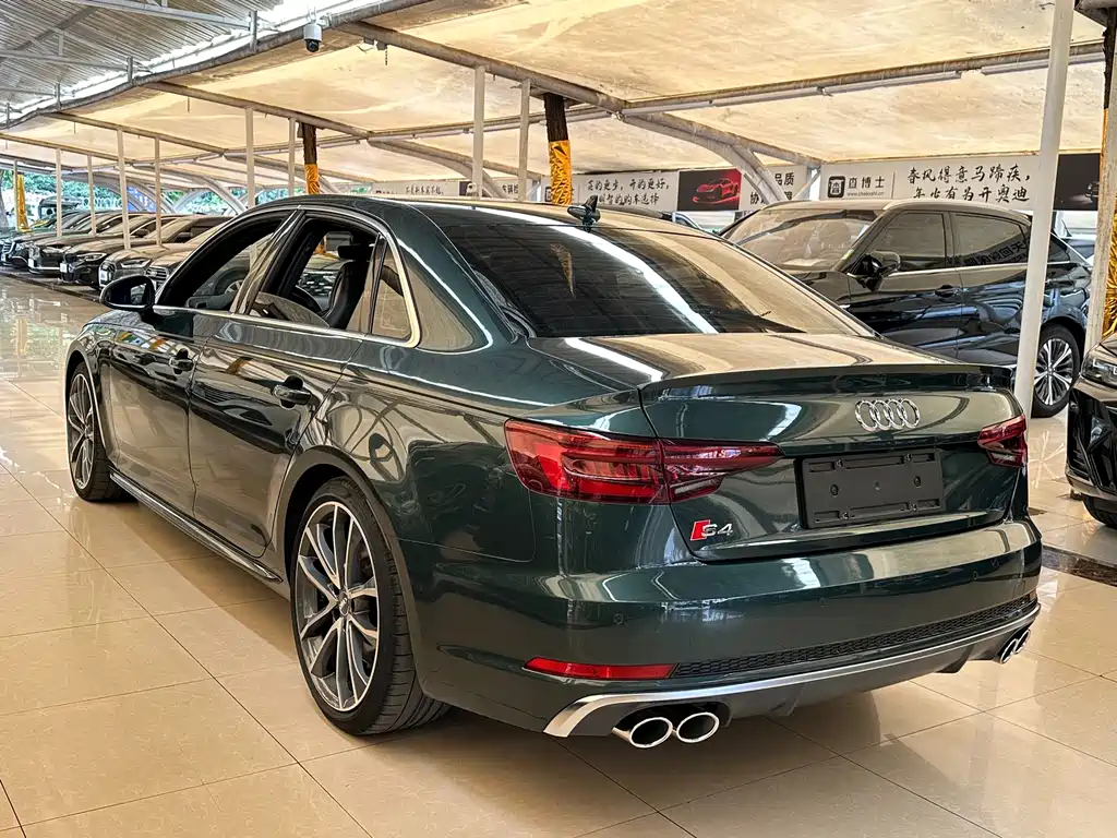 Audi S4
