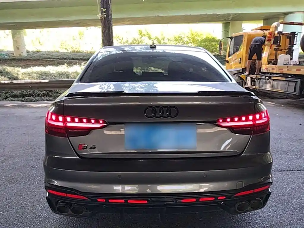 Audi A4L